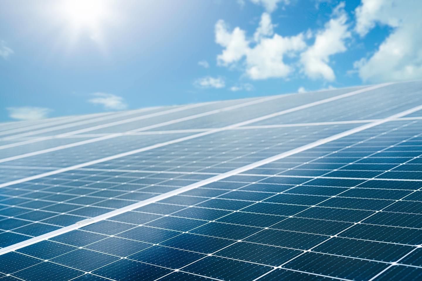 再生資源と再生エネルギー活用でコスト抑制